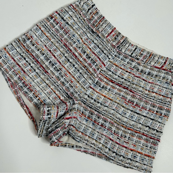 L’AGENCE Ashton Colorful Tweed Shorts - Picture 6 of 13